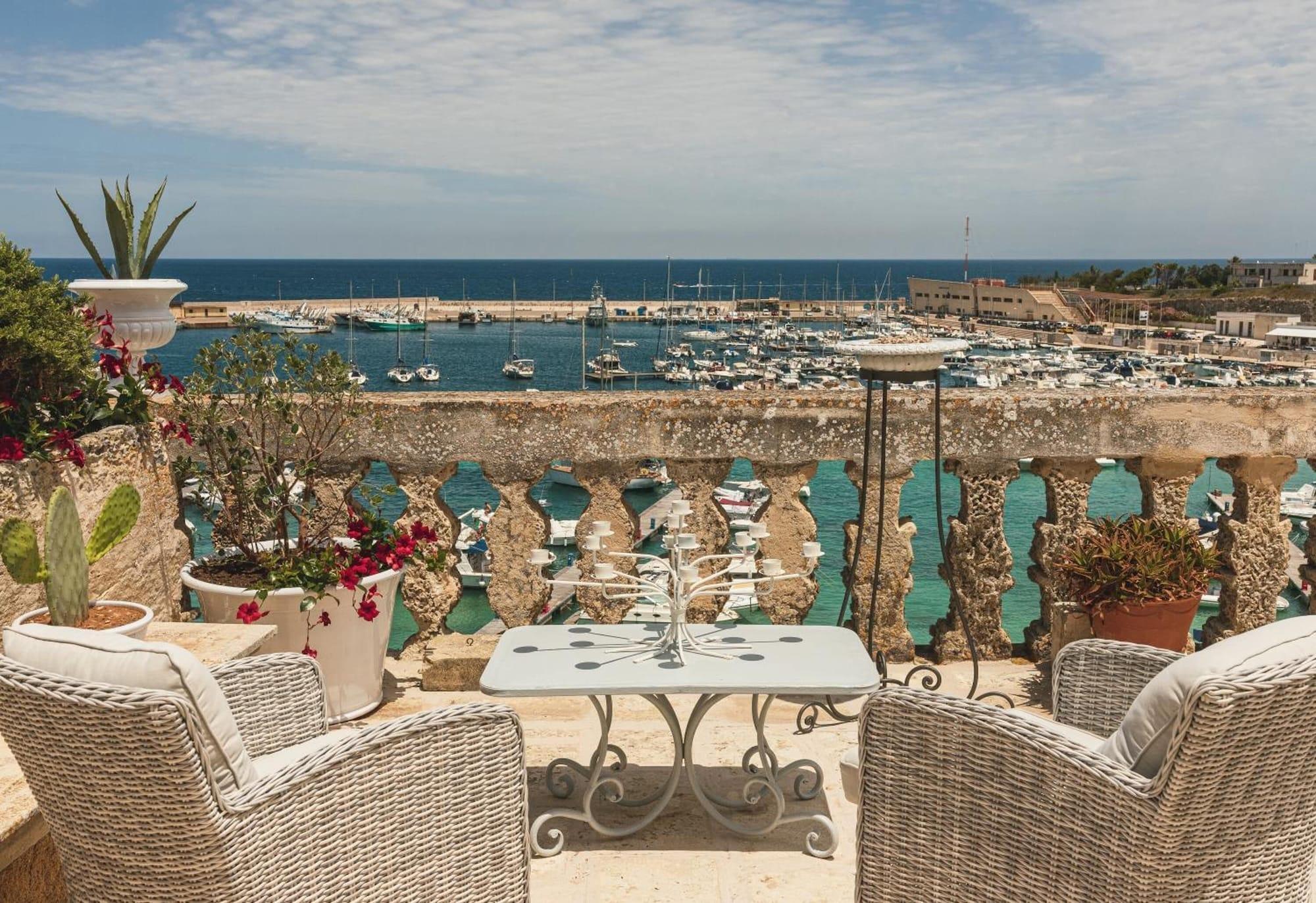 Palazzo De Mori Acomodação com café da manhã Otranto Exterior foto